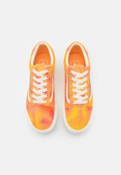 Vans Ua Old Skool Stackform - Trainers - Tonal Orange -Shoe Zone Store 07afb2b1dca34325b323ce2aed864ac6