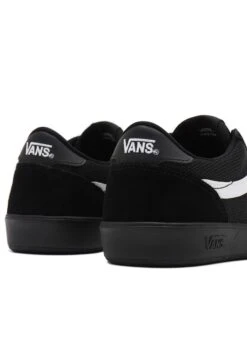 Vans CruzeUnisex - Trainers - Black -Shoe Zone Store 09cab219bf4248bdb57d0dbfee4a0876