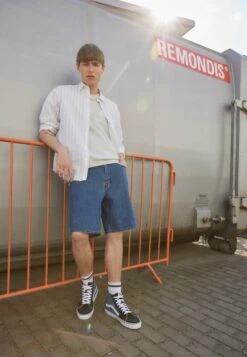 Vans Sk-Hi - High-Top Trainers - Navy -Shoe Zone Store 0ac343c9eca9419187bce26d46383fad