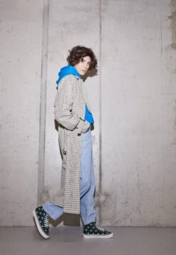 Vans Sandy Liang Sk8 - High-Top Trainers - Natural -Shoe Zone Store 0bfc2c0d1763401c8aa13cbb59b1df9e