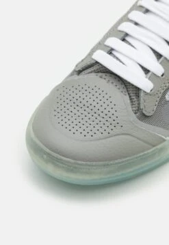 Vans Evdnt Ultimatewaffle Unisex - Trainers - Drizzle/White -Shoe Zone Store 0eae7760e99947ff9f8518d7653f8d76