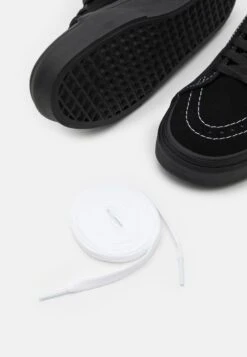 Vans Sk8-Hi Unisex - High-Top Trainers - Black/True White -Shoe Zone Store 11d46093f1a74e62ab67964d9f4baa5d