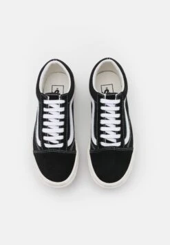 Vans Old Skool Stacked - Trainers - Black/Blanc -Shoe Zone Store 12edd5ff6a7848098ee1e9308cafb969