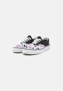Vans Era - Trainers - Black -Shoe Zone Store 1dbe37bbd6e44fabaf97ef6ebb154ec5