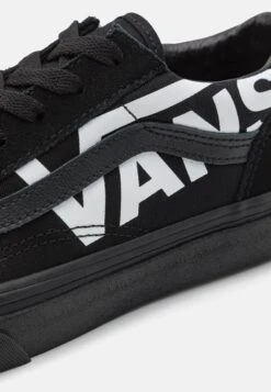 Vans Old Skool Unisex - Trainers - Black/White -Shoe Zone Store 203cd0ca76234b538fffc00bcfd1c095
