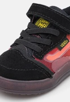 Vans Td Evdnt Ultimate Waffle Unisex - Trainers - Gradient Black -Shoe Zone Store 20e6d5b5028e4ee98de67713ab271f89