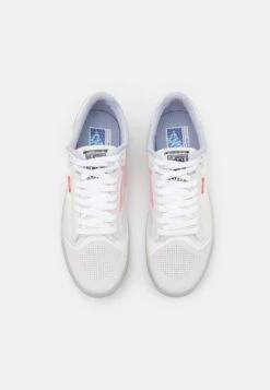 Vans Evdnt Ultimatewaffle Unisex - Trainers - Static Blanc De Blanc -Shoe Zone Store 27cfd0416043460e814cef18a1c6461d