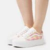 Vans Ua Old Skool Stackform - Trainers - Pastel Pink