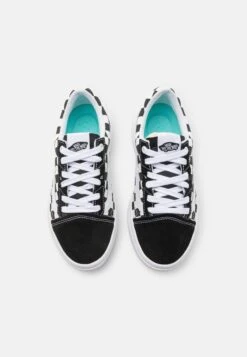 Vans Ua Old Skool Overt Cc - Trainers - Black/White -Shoe Zone Store 2aa4ffaa37224d1db4130de0626e8af2