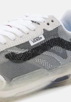 Vans Evdnt Ultimatewaffle Unisex - Trainers - True White/Red -Shoe Zone Store 2d60317a036e4d58a442019a32b2c25f