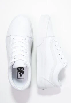 Vans Ua Old Skool Unisex - Trainers - True White -Shoe Zone Store 315f2f30d1774764976cd301dbefaf55
