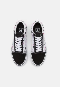 Vans Old Skool Unisex - Trainers - Black 11 Vans Old Skool Unisex - Trainers - Black -Shoe Zone Store 31e6fe389e9f4031bf78a63b4cd6a455