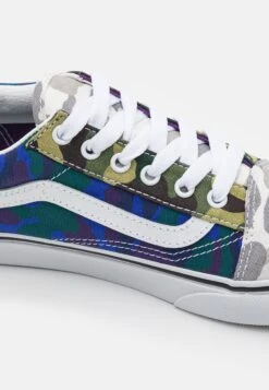 Vans Old Skool Unisex - Trainers - Multi-Coloured -Shoe Zone Store 3b57d2ff3e5a46f8935aa319b2526835