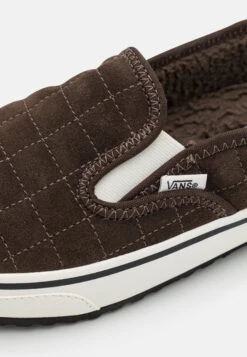 Vans Slip-Er 2 Unisex - Slip-Ons - Brown/Black/Off-White -Shoe Zone Store 3ec0190a859544418b2b0c37c677fb29