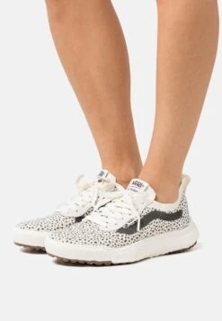 Vans Ultrarange Vr3 - Trainers - Marshmallow/Black