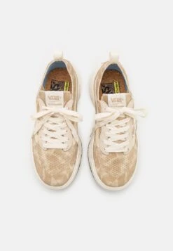 Vans Ultrarange Vr3 - Trainers - Sand/Off White -Shoe Zone Store 40b4dd588e0b4e2bbebd022d8a5ad41a