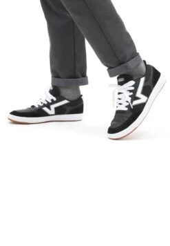 Vans Lowland Unisex - Trainers - Black