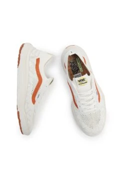 Vans Ua Ultrarange Vr3 - Trainers - White -Shoe Zone Store 4b33f6ef42604e92b9f07403fabf8354