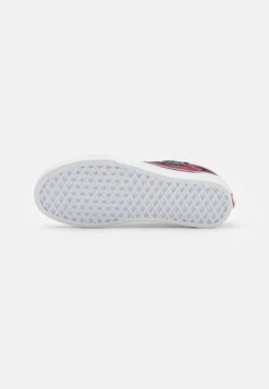 Vans Old Skool Unisex - Trainers - Tartan/Black -Shoe Zone Store 4ea3fd0dc9874d0fba7c9ed1de8b33b3