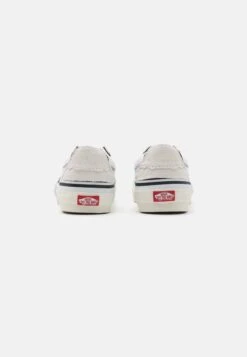 Vans Sk8-Low Reconstruct Unisex - Trainers - True White -Shoe Zone Store 514e263873384f62884609c8e868b813