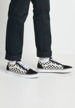 Vans Ua Old Skool - Trainers - Black/White