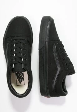 Vans Ua Old Skool Unisex - Trainers - Black -Shoe Zone Store 542e892d29d743c5b59ddfd254da8a76