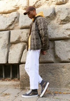 Vans Sk8 Hi Unisex - High-Top Trainers - Black -Shoe Zone Store 5b0c75e1c1124ba88e48091412c60d5d