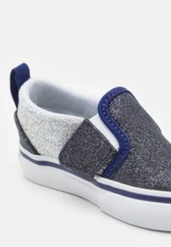 Vans Slip-On Unisex - Slip-Ons - Port Royale/True White -Shoe Zone Store 5c985b1be8c643ae900dd27f0cde19b8