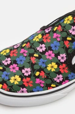 Vans Classic Slip-On Unisex - Trainers - Black/Multi-Coloured -Shoe Zone Store 6e424fa3bd5c41b98bb993e1a1e9dfe0