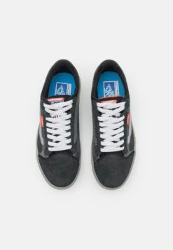 Vans Evdnt Ultimatewaffle Unisex - Trainers - Black/Grey -Shoe Zone Store 70fb778ee51d4a87ba91ed75fe27aae7