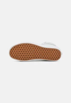 Vans Sk-Hi - High-Top Trainers -Shoe Zone Store 714353d118094a05bb015398b1fc7984