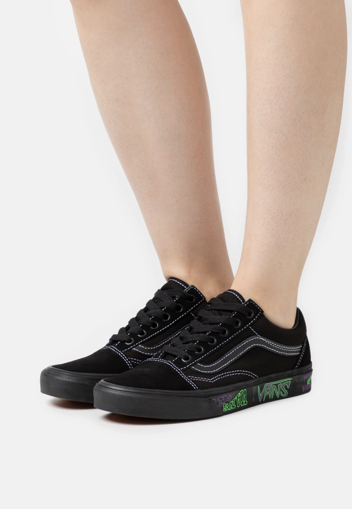 Vans Old Skool Unisex - Trainers - Blackout 1 Vans Old Skool Unisex - Trainers - Blackout