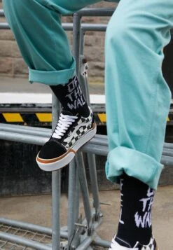 Vans Old Skool Stacked - Trainers -Shoe Zone Store 78c3b9f2181446cfa7f817032d2582ec