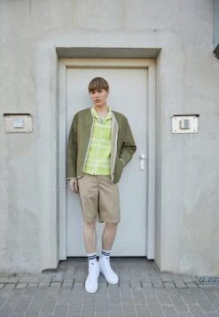 Vans Sk-Hi - High-Top Trainers - True White -Shoe Zone Store 78d5786ae45b4b9bafc798f693310071