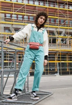 Vans Old Skool Stacked - Trainers -Shoe Zone Store 7a7a6cdf379a40de8122b4dd992bfe14