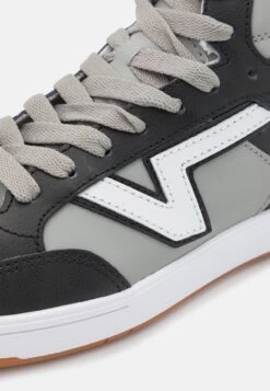 Vans Lowland Cc Unisex - High-Top Trainers - Drizzle/True White -Shoe Zone Store 7cc0bfb0279649f9b11391c6c2ebb3ab