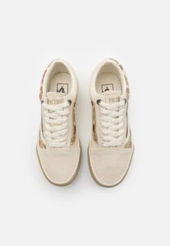 Vans Old Skool Unisex - Trainers - Black/Marshmallow 9 Vans Old Skool Unisex - Trainers - Black/Marshmallow -Shoe Zone Store 8076a440280e4b5db7fe65944b2531f5