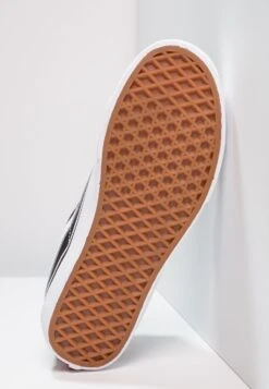 Vans Ua Sk8-Mid Reissue - High-Top Trainers - Black/True White -Shoe Zone Store 81af4e8cd7374359b6b0282ccfd7b125