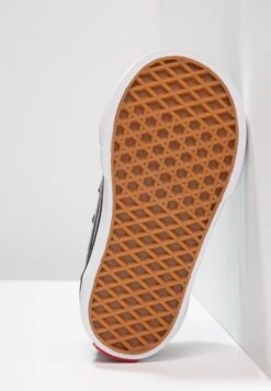 Vans Td Old Skool Unisex- Trainers - Black -Shoe Zone Store 83432afcc0d744e3b2cdca82999c02fd