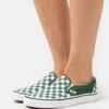 Vans Classic Slip On Unisex - Slip-Ons - Greener Pastures