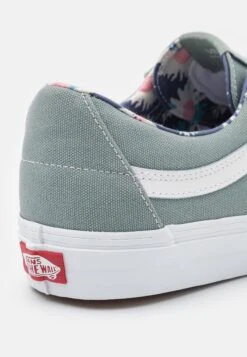 Vans Sk8-Low Unisex - Trainers - Green Milieu/True White -Shoe Zone Store 88dc81a301c743b1ad64d89665e2449e