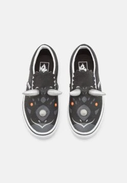 Vans Triceratops Slip On Unisex - Slip-Ons - Black/True White -Shoe Zone Store 893f1e6cc3dd4d0dbd465014e1a14ef6