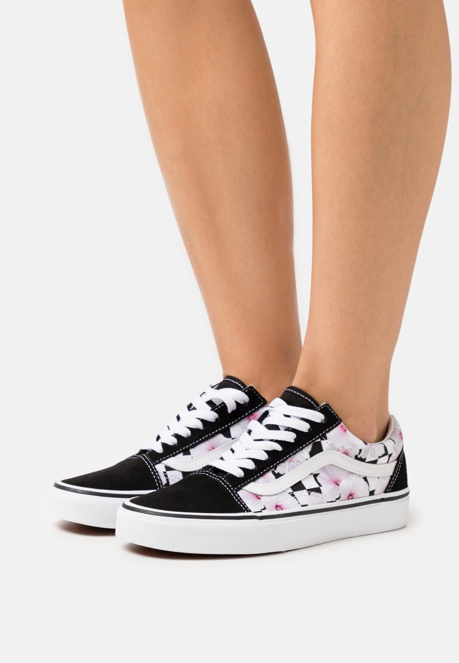 Vans Old Skool Unisex - Trainers - Black 1 Vans Old Skool Unisex - Trainers - Black