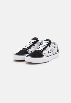 Vans Old Skool Unisex - Trainers - Black 8 Vans Old Skool Unisex - Trainers - Black -Shoe Zone Store 8bf7fa8825944025b67b0b3c74302aae