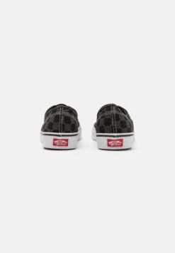 Vans Authentic - Trainers -Shoe Zone Store 93185c1e416e4b53902e785e0892ce84