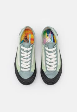 Vans Style 36 Decon Unisex - Trainers - Green Milieu/Black -Shoe Zone Store 9385e4e4a5a542cfaab5c6c43f1d1c78