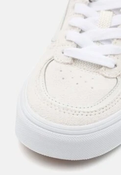 Vans Rowley Classic Unisex - Trainers -Shoe Zone Store 93a0eac334f249b984e624512179ff47