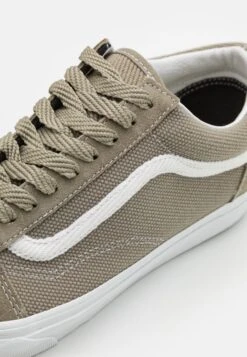 Vans Old Skool Unisex - Trainers - Olive/White -Shoe Zone Store 9bdc79c6894841b0b37f79126f3c9766