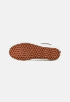 Vans Jn Sk8 Mid Unisex - Trainers - Navy -Shoe Zone Store 9fd99a23abbe470d96ea16bf65aef492