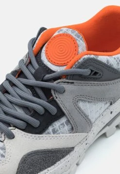 Vans Amzn Trailhead Unisex - Trainers -Shoe Zone Store a14c3a7ed2ab4607918a28e8866c4e4f